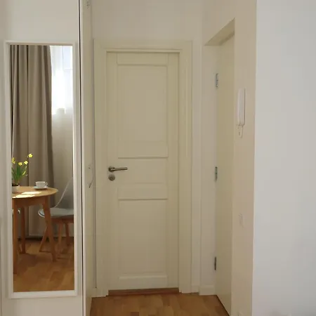 In The Center リガ